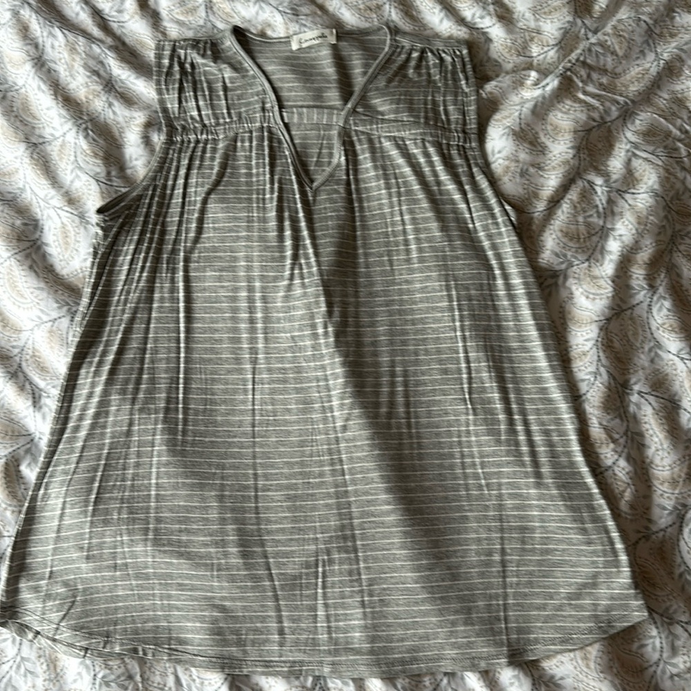 Loveappella tank, size M